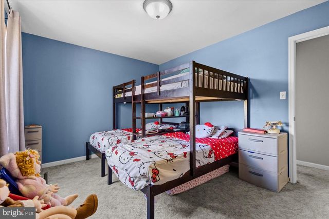 80 E BROOKFIELD DR, Lebanon, PA 17046