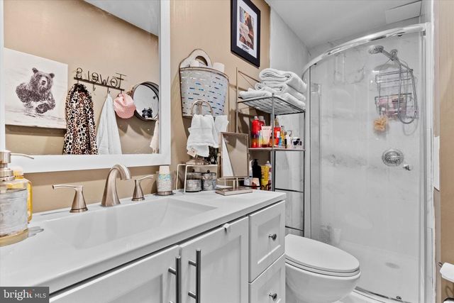 80 E BROOKFIELD DR, Lebanon, PA 17046