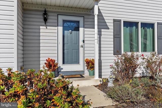 80 E BROOKFIELD DR, Lebanon, PA 17046