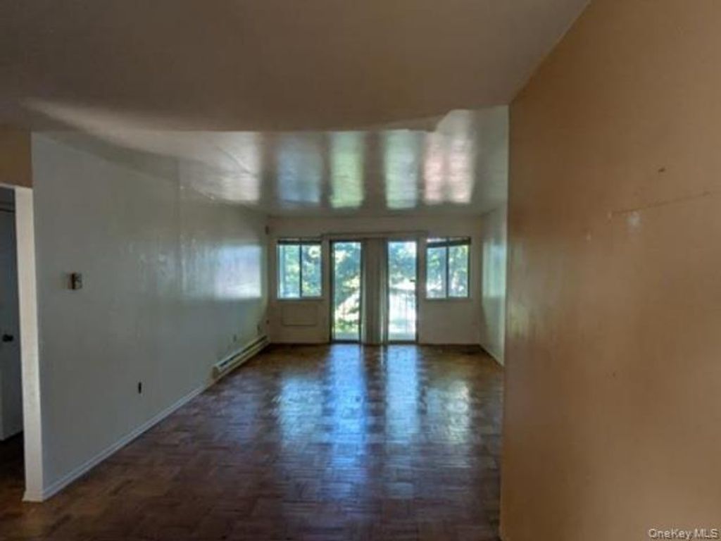 513 Woodland Hills Road, White Plains, NY 10603 — photo 4
