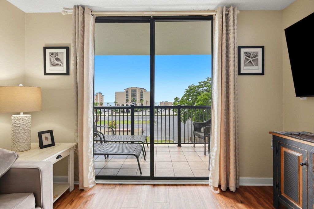 601 Mitchell Dr Apt 403, Myrtle Beach, SC 29577 — photo 4