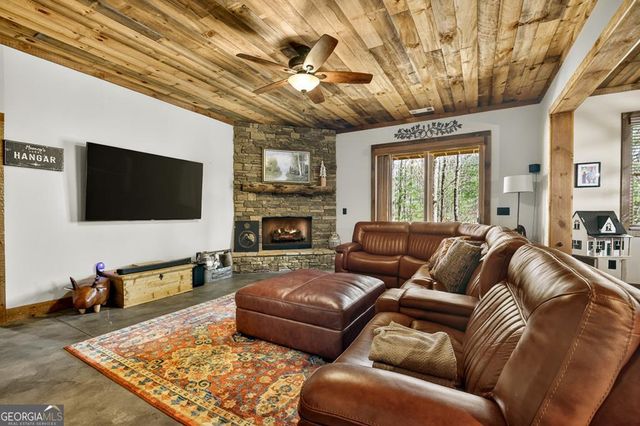 366 Shepherds Way, Morganton, GA 30560