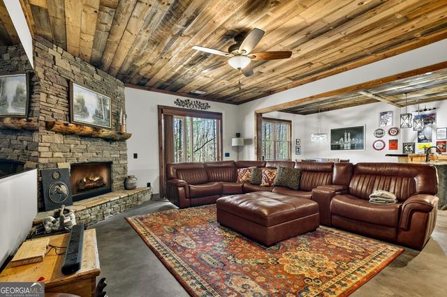 366 Shepherds Way, Morganton, GA 30560