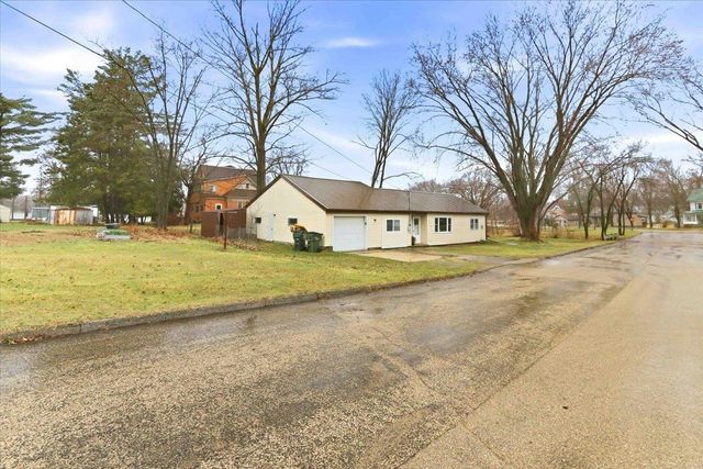 302 Wisconsin Street, Wonewoc, WI 53968