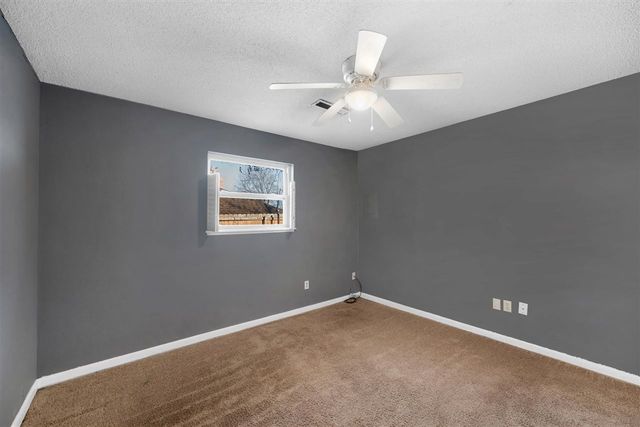 5104 NW Ash Ave, Lawton, OK 73505