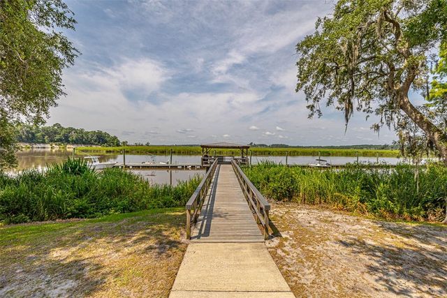 101 Cathead Lane, Darien, GA 31305