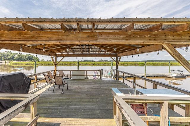 101 Cathead Lane, Darien, GA 31305