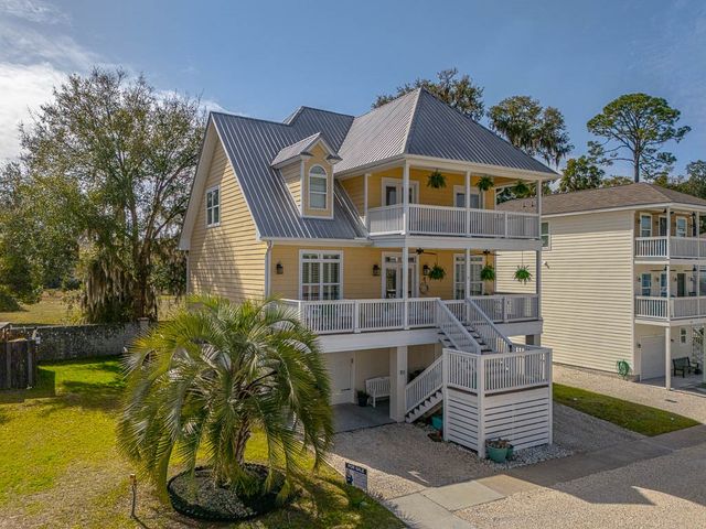 101 Cathead Lane, Darien, GA 31305