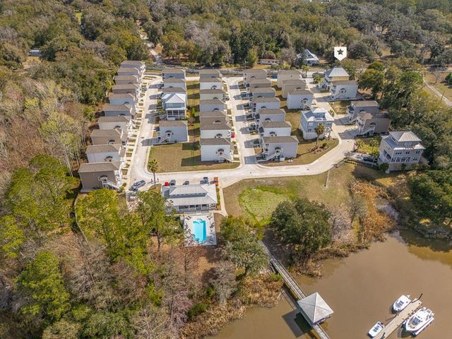 101 Cathead Lane, Darien, GA 31305