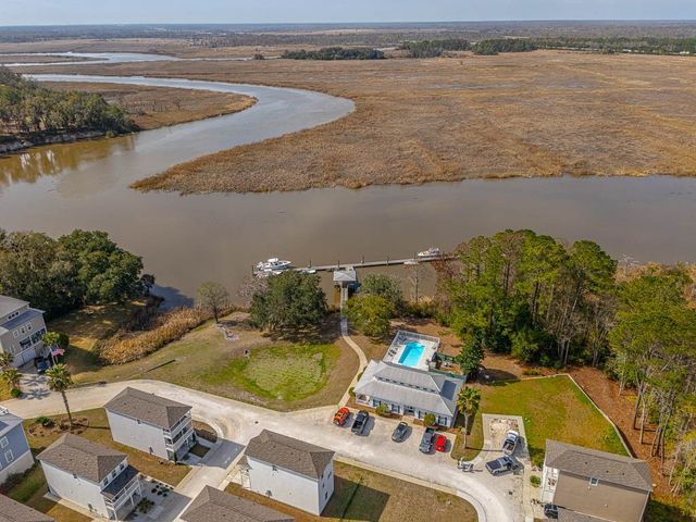 101 Cathead Lane, Darien, GA 31305