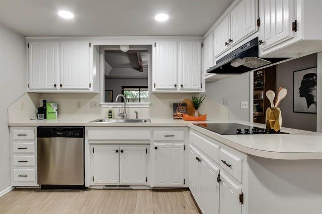 2104 Basking Ridge Trail, Edmond, OK 73013