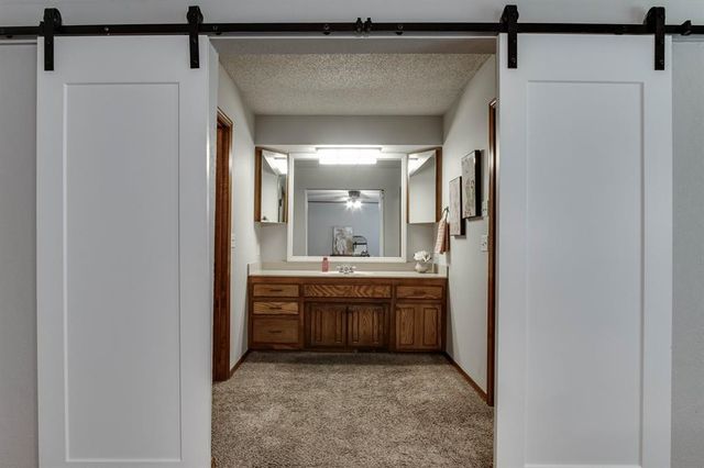 2104 Basking Ridge Trail, Edmond, OK 73013