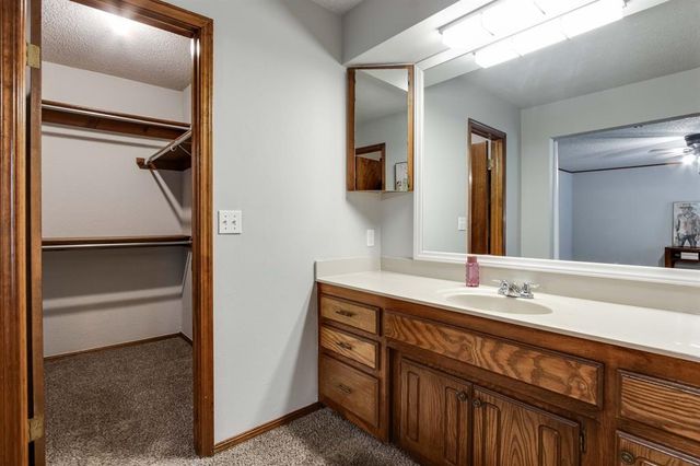 2104 Basking Ridge Trail, Edmond, OK 73013