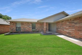 2104 Basking Ridge Trail, Edmond, OK 73013