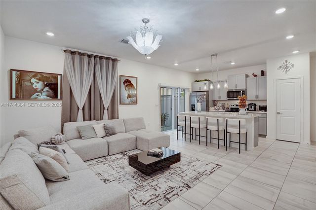 838 SE 17th Street, Homestead, FL 33034