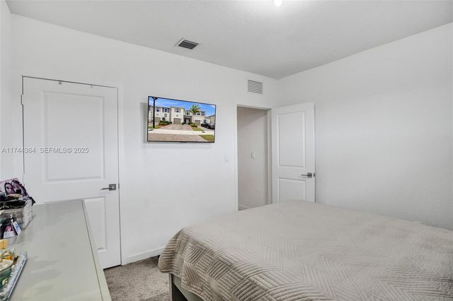 838 SE 17th Street, Homestead, FL 33034