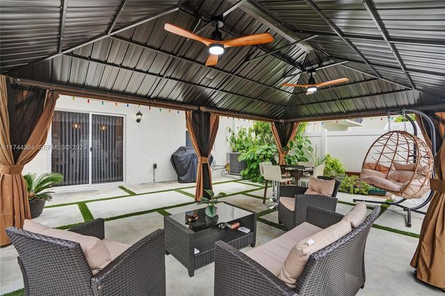 838 SE 17th Street, Homestead, FL 33034