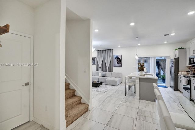 838 SE 17th Street, Homestead, FL 33034