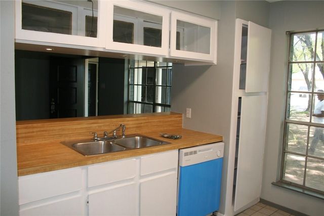 103 Cloudview DR A, Austin, TX 78745