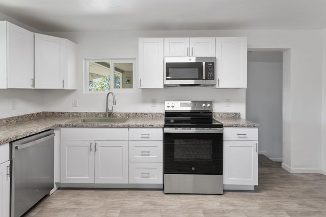 17402 Olinda Road, Anderson, CA 96007