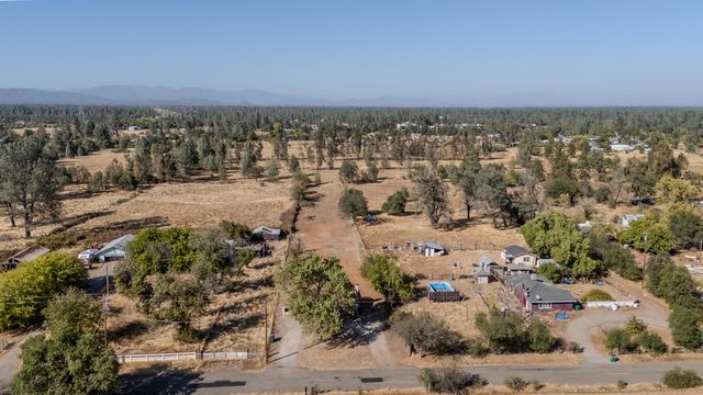 17402 Olinda Road, Anderson, CA 96007
