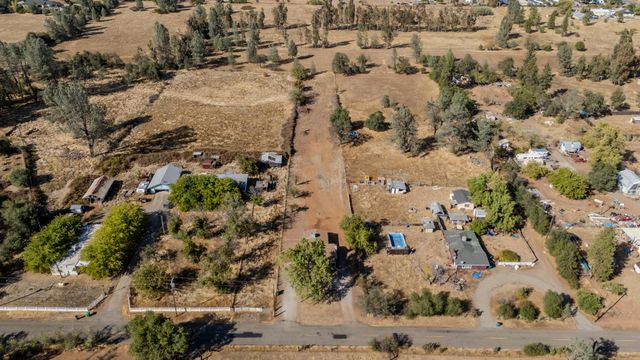17402 Olinda Road, Anderson, CA 96007