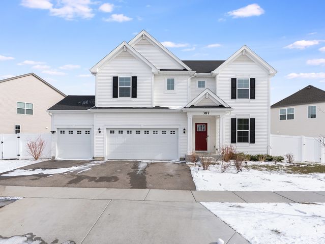 387 S Pointe Avenue, South Elgin, IL 60177