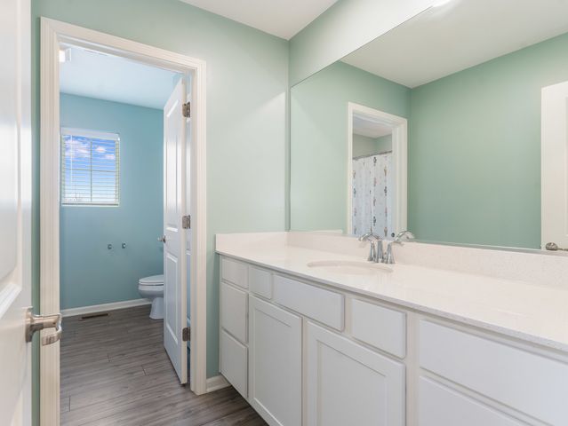 387 S Pointe Avenue, South Elgin, IL 60177