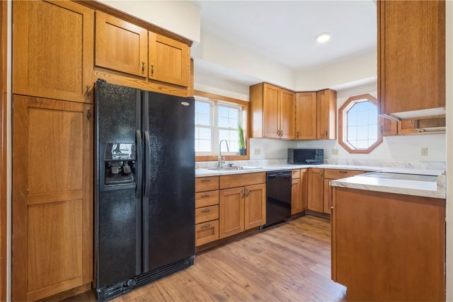 4145 Grubbs Creek Rd., Center Point, IA 52213