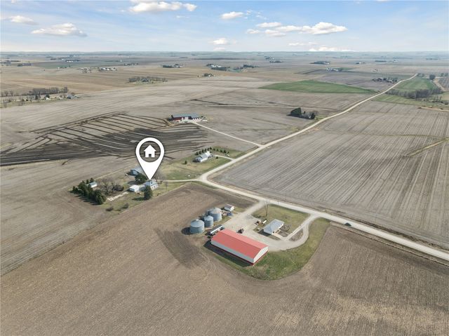 4145 Grubbs Creek Rd., Center Point, IA 52213