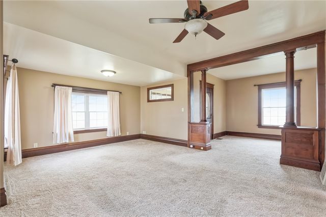 4145 Grubbs Creek Rd., Center Point, IA 52213