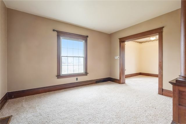 4145 Grubbs Creek Rd., Center Point, IA 52213