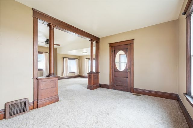 4145 Grubbs Creek Rd., Center Point, IA 52213