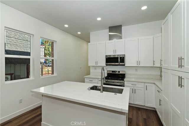 911 Sugarloaf, Big Bear City, CA 92314