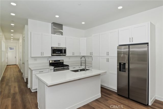 911 Sugarloaf, Big Bear City, CA 92314