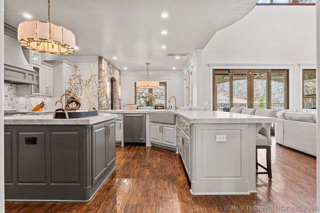 11926 S 14th Court E, Jenks, OK 74037