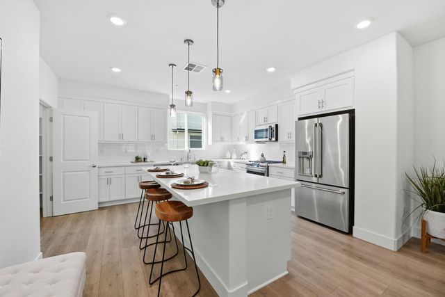 721 Delve Ct, Hayward, CA 94544