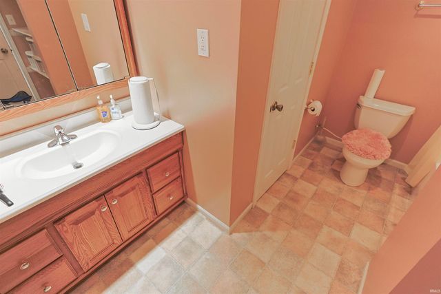 609 S Bray Street, New Carlisle, IN 46552