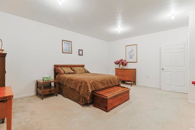 609 S Bray Street, New Carlisle, IN 46552