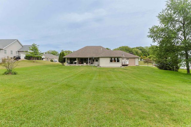 609 S Bray Street, New Carlisle, IN 46552