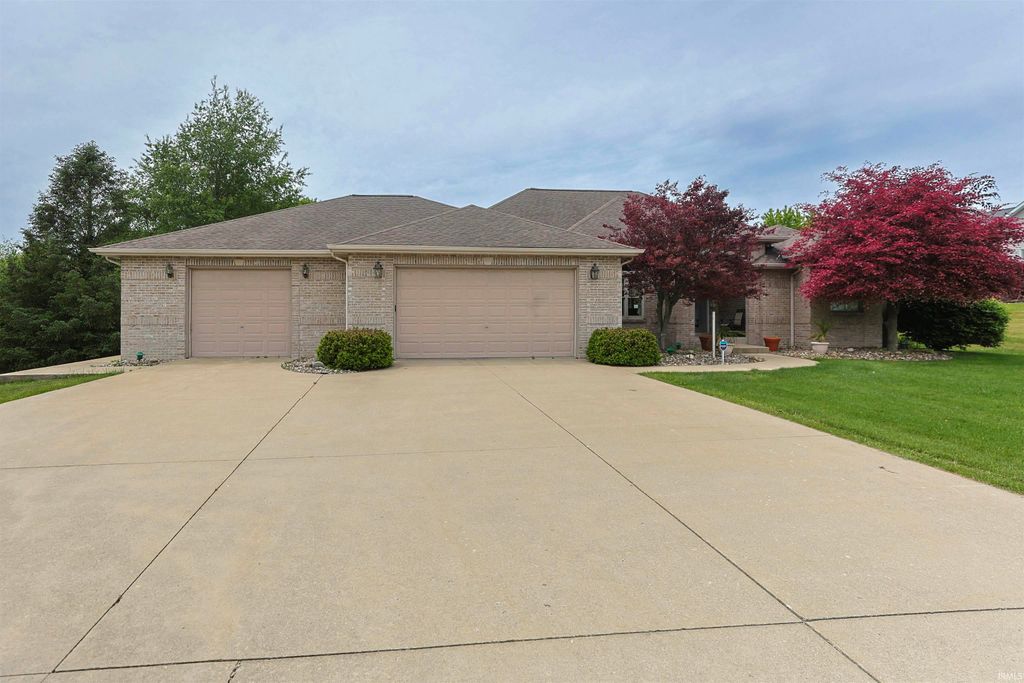 609 S Bray Street, New Carlisle, IN 46552