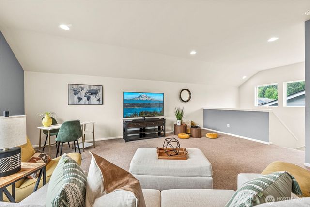 2744 Saga Court NE, Lacey, WA 98516