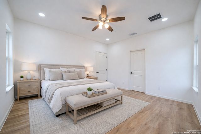 140 Camino Verde, La Vernia, TX 78121