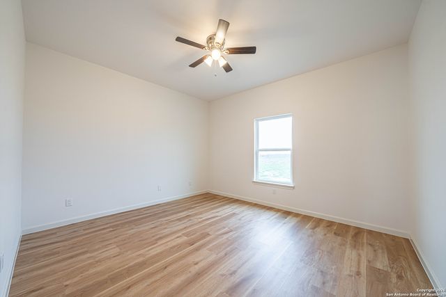 140 Camino Verde, La Vernia, TX 78121