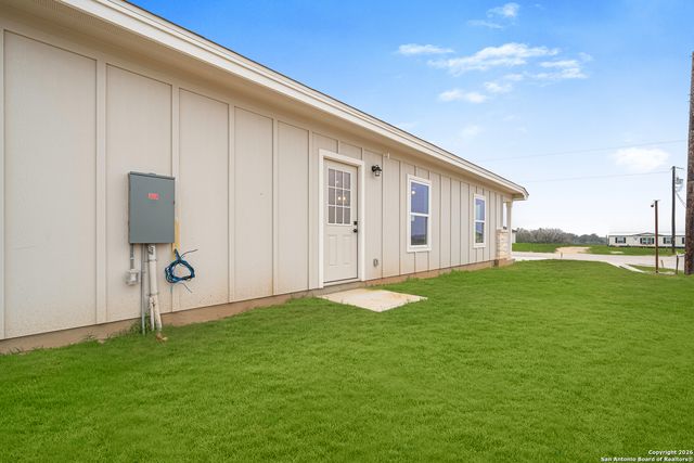 140 Camino Verde, La Vernia, TX 78121