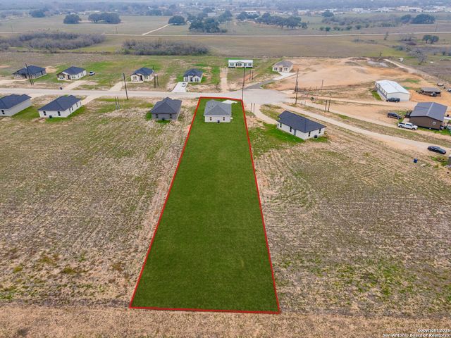 140 Camino Verde, La Vernia, TX 78121