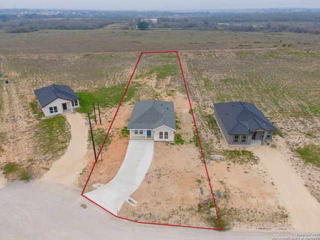 140 Camino Verde, La Vernia, TX 78121