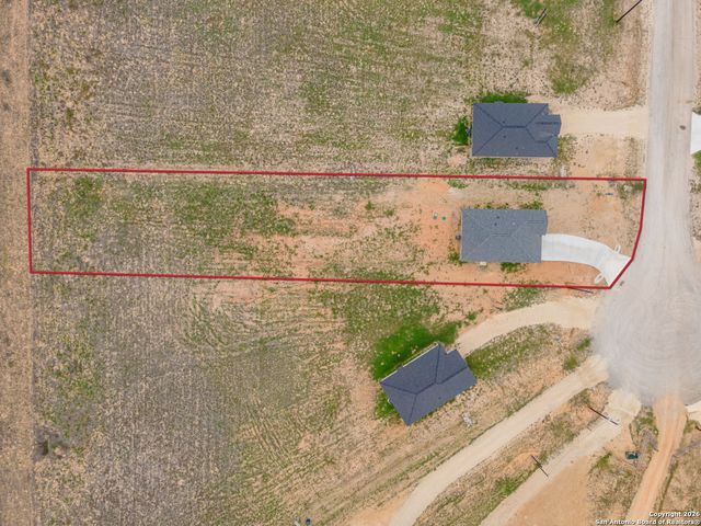 140 Camino Verde, La Vernia, TX 78121