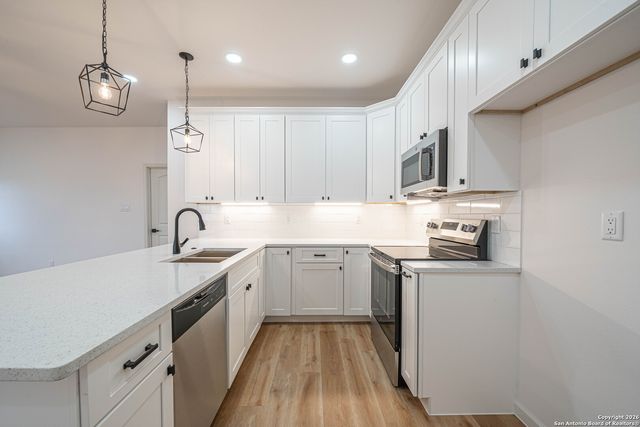 140 Camino Verde, La Vernia, TX 78121