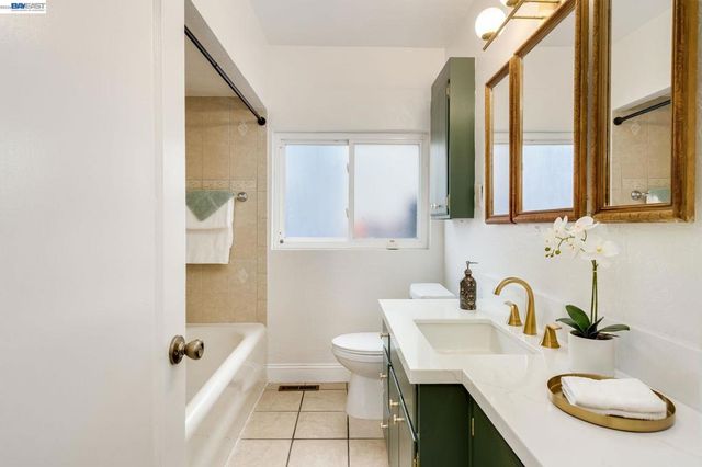 1914 105Th Ave, Oakland, CA 94603